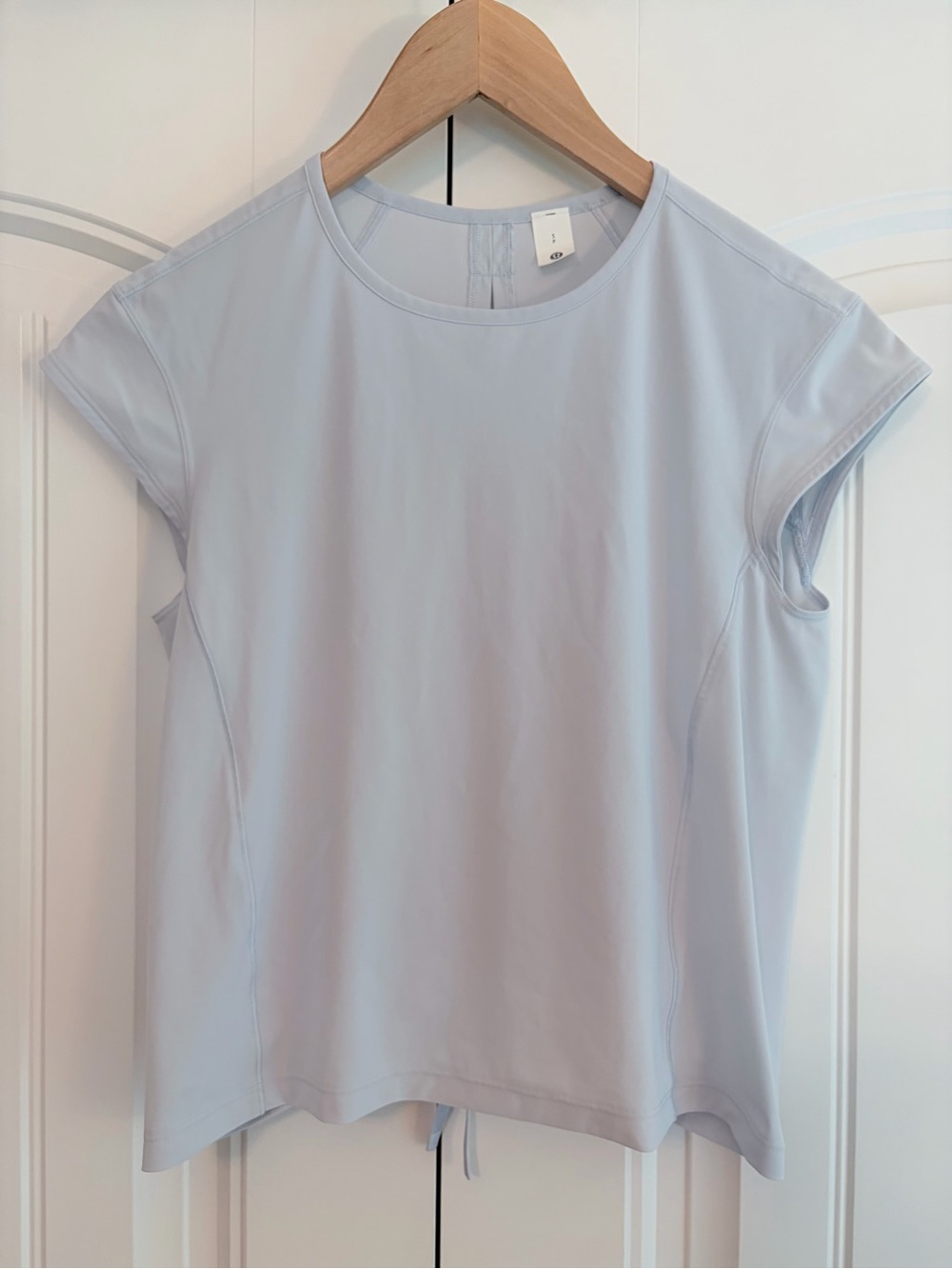 Lululemon‎ Cinch Back Short Sleeve Women's Shirt Top Starch Blue Size Small